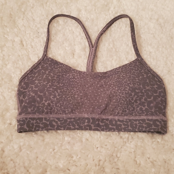 Lululemon Flow Y Nulu Bra in LE Print - Picture 1 of 3